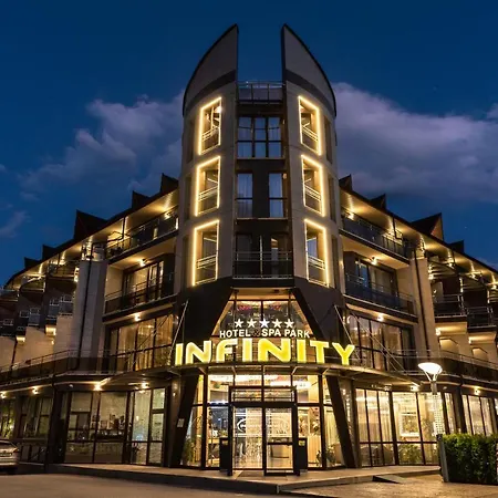 Infinity Park 酒店